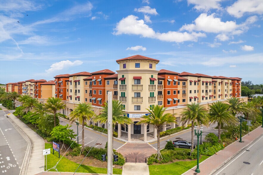 6350 Griffin Rd, Davie, FL à louer - Photo de l’immeuble – Image 3 sur 5