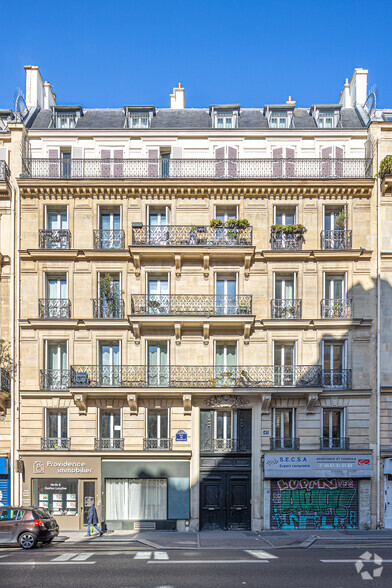 49 Rue De Maubeuge, Paris à louer - Photo de l’immeuble – Image 3 sur 4