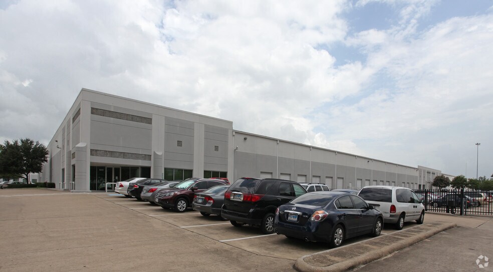 6315 West by Northwest Blvd, Houston, TX à louer - Photo principale – Image 1 sur 3