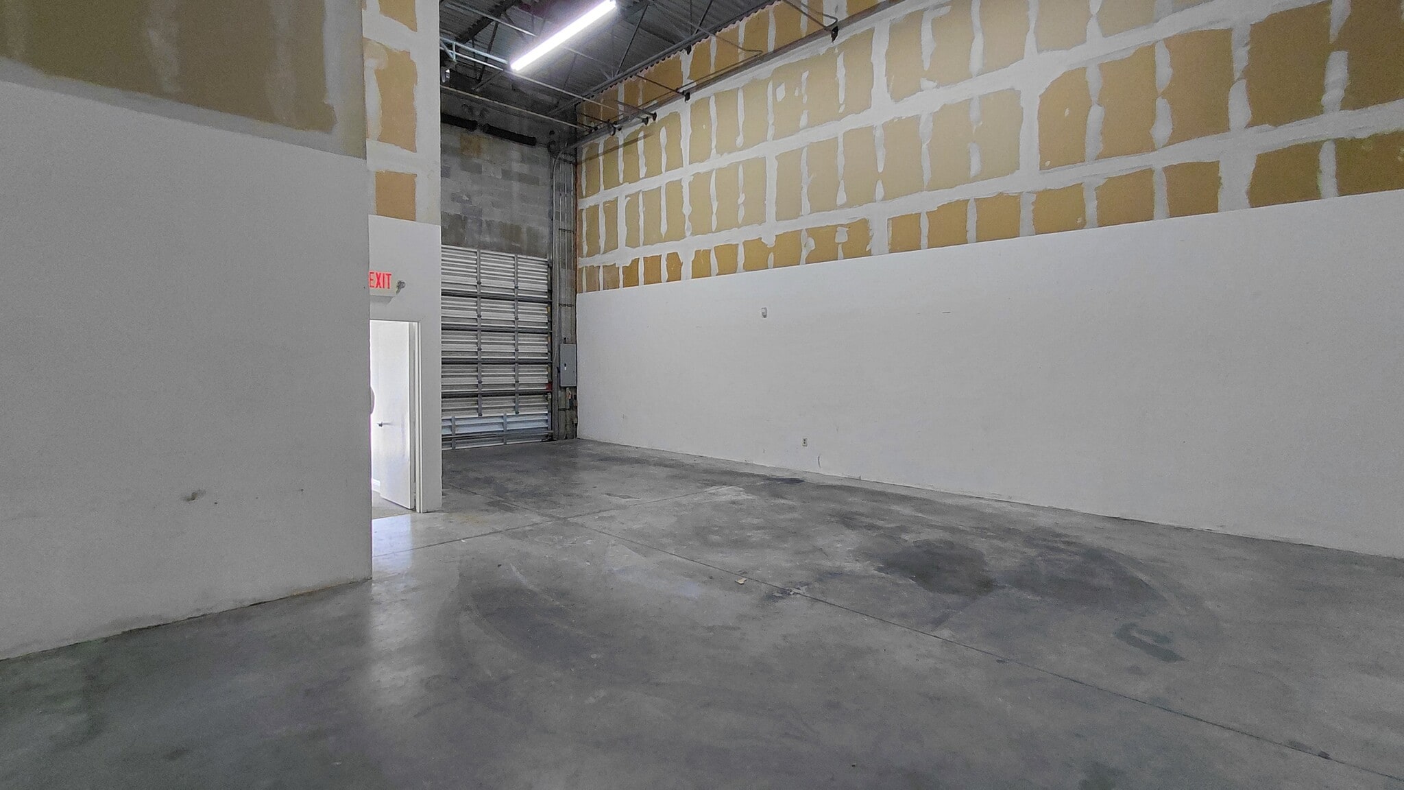 21113 Johnson St, Pembroke Pines, FL à louer Photo intérieure– Image 1 sur 5
