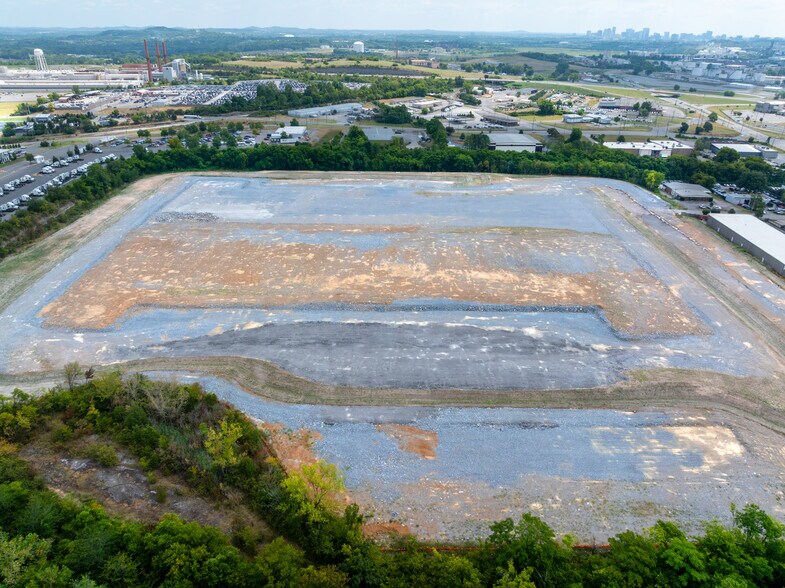 7021 Westbelt Dr, Nashville, TN à louer - Photo de l’immeuble – Image 2 sur 7