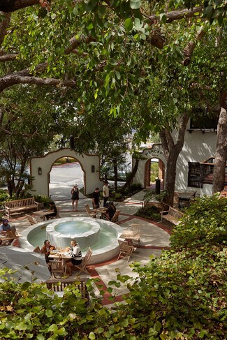 Plus de détails pour 234 E 17th St, Costa Mesa, CA - Local commercial à louer