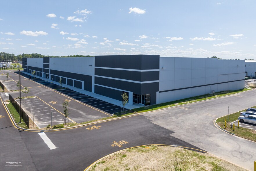 0 Harley Club Dr, Ashland, VA à louer - Photo de l’immeuble – Image 3 sur 8