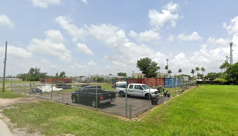 122 SW 2nd Ave, Homestead, FL à vendre - Photo de l’immeuble – Image 2 sur 9