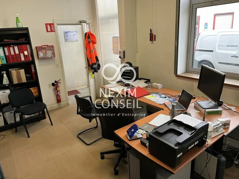 Local d’activités dans Ivry-sur-Seine à louer - Photo de l’immeuble – Image 2 sur 5