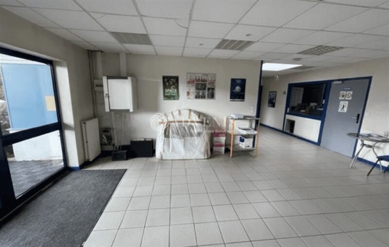 Local d'activités dans Plounévez-Moëdec à vendre - Photo intérieure – Image 3 sur 12