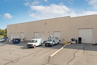Plus de détails pour 3656 Centerview Dr, Chantilly, VA - Industriel/Logistique à louer