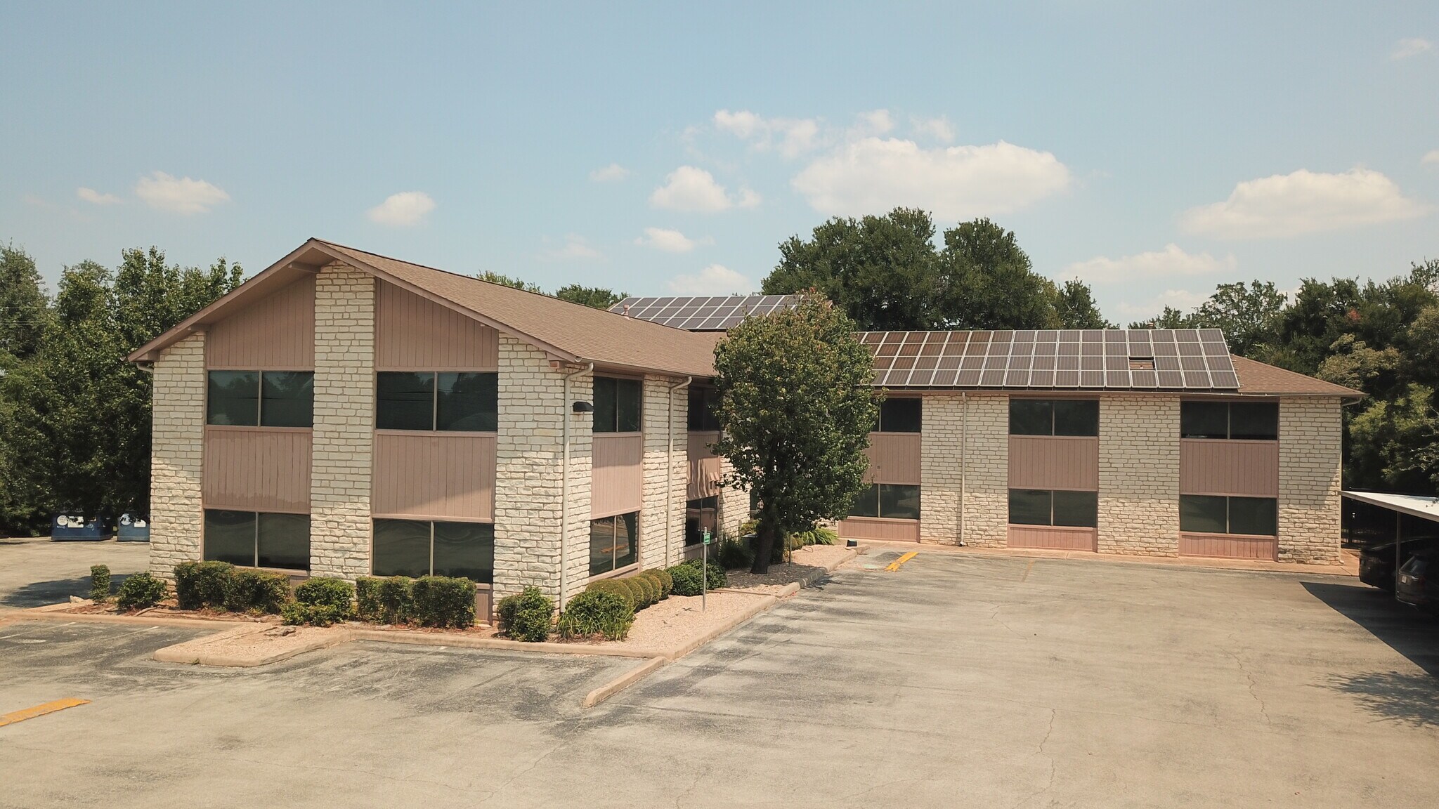 12466 Los Indios Trl, Austin, TX à vendre Photo de l’immeuble– Image 1 sur 6