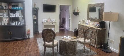 4675 N Shallowford Rd, Dunwoody, GA à louer Photo de l’immeuble– Image 2 sur 8