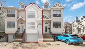 Plus de détails pour 10235 111 St NW, Edmonton, AB - Logement à vendre