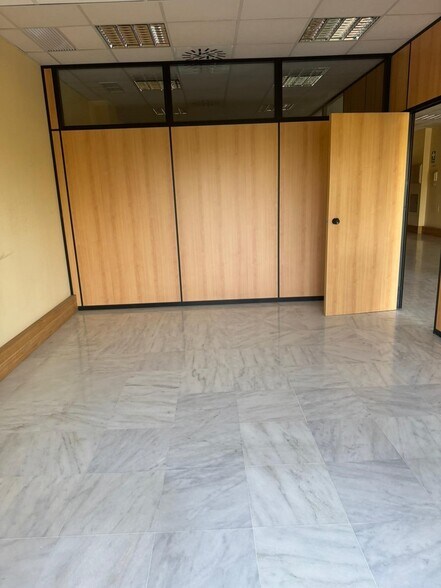 Bureau dans Séville, Sevilla à vendre - Photo de l’immeuble – Image 2 sur 20