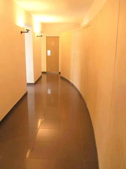 Bureau dans Marly-le-Roi à vendre - Photo de l’immeuble – Image 1 sur 15