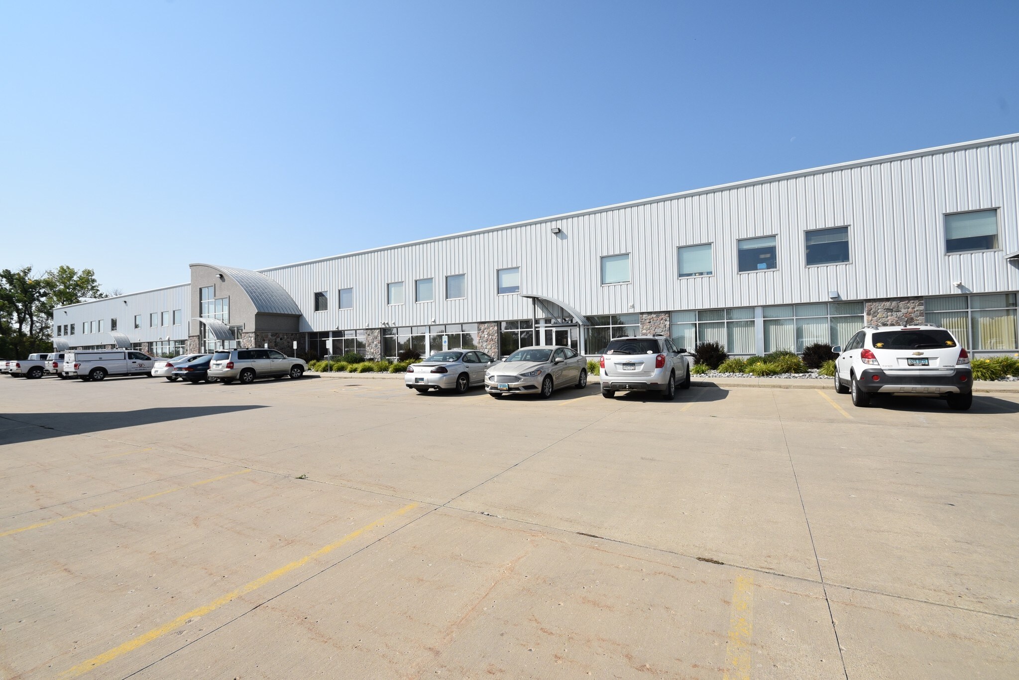 4201 S 38th St, Fargo, ND à louer Photo principale– Image 1 sur 4