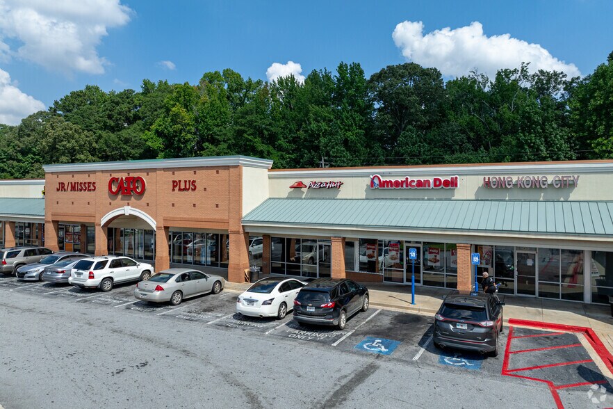 5656-5664 Jonesboro Rd, Lake City, GA à louer - Photo de l’immeuble – Image 3 sur 6