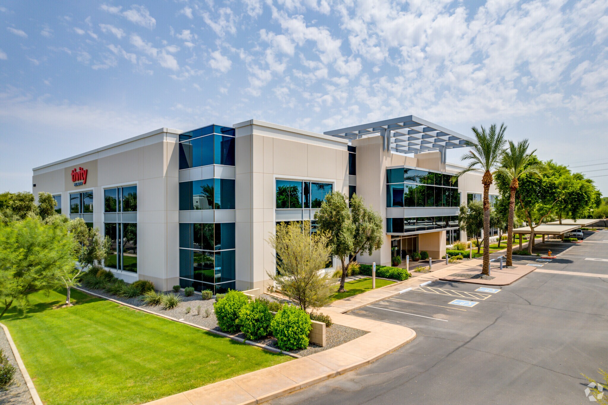1445 S Spectrum Blvd, Chandler, AZ à louer Photo principale– Image 1 sur 11