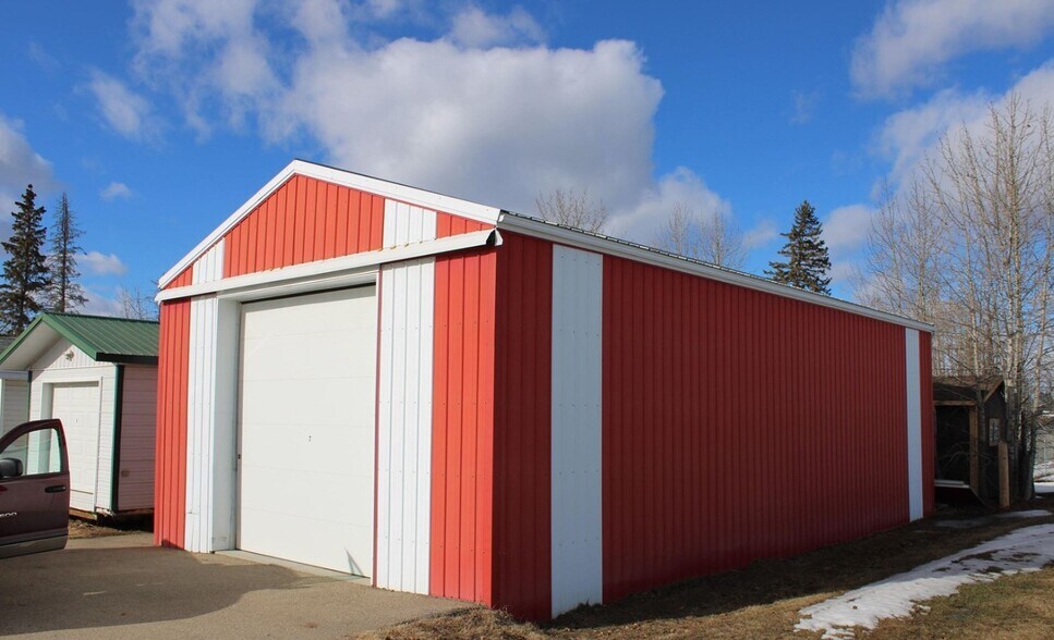 12 Legend Trl, Stony Plain, AB à vendre - Photo principale – Image 1 sur 2