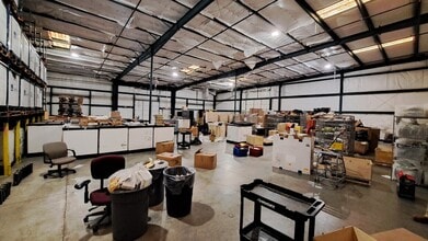 1850 Business Park Dr, Clarksville, TN à louer Photo intérieure– Image 2 sur 4