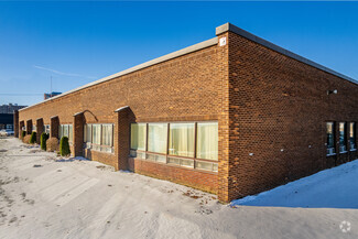 Plus de détails pour 605-607 Rue Deslauriers, Saint-Laurent, QC - Industriel/Logistique à louer