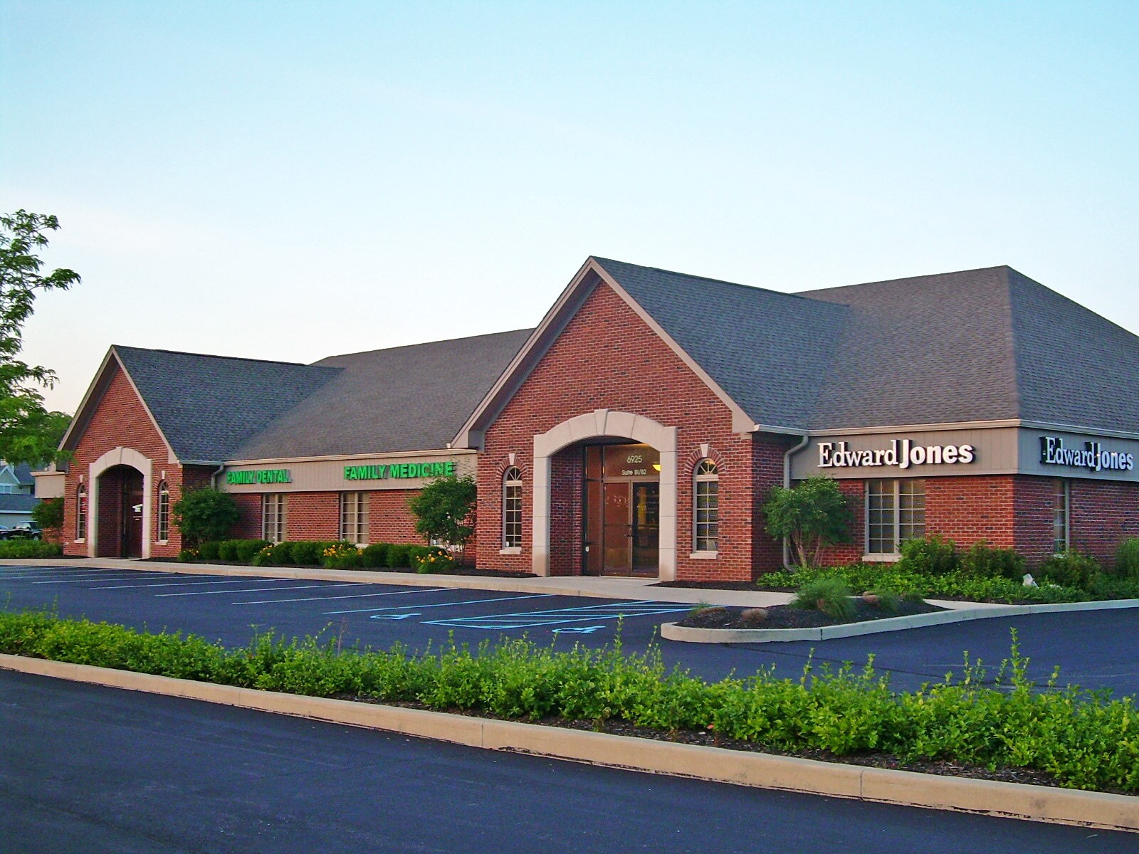 1330-1350 W Southport Rd, Indianapolis, IN à louer Photo de l’immeuble– Image 1 sur 9