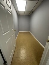 1804 Oak Tree Rd, Edison, NJ à louer Photo de l’immeuble– Image 2 sur 8