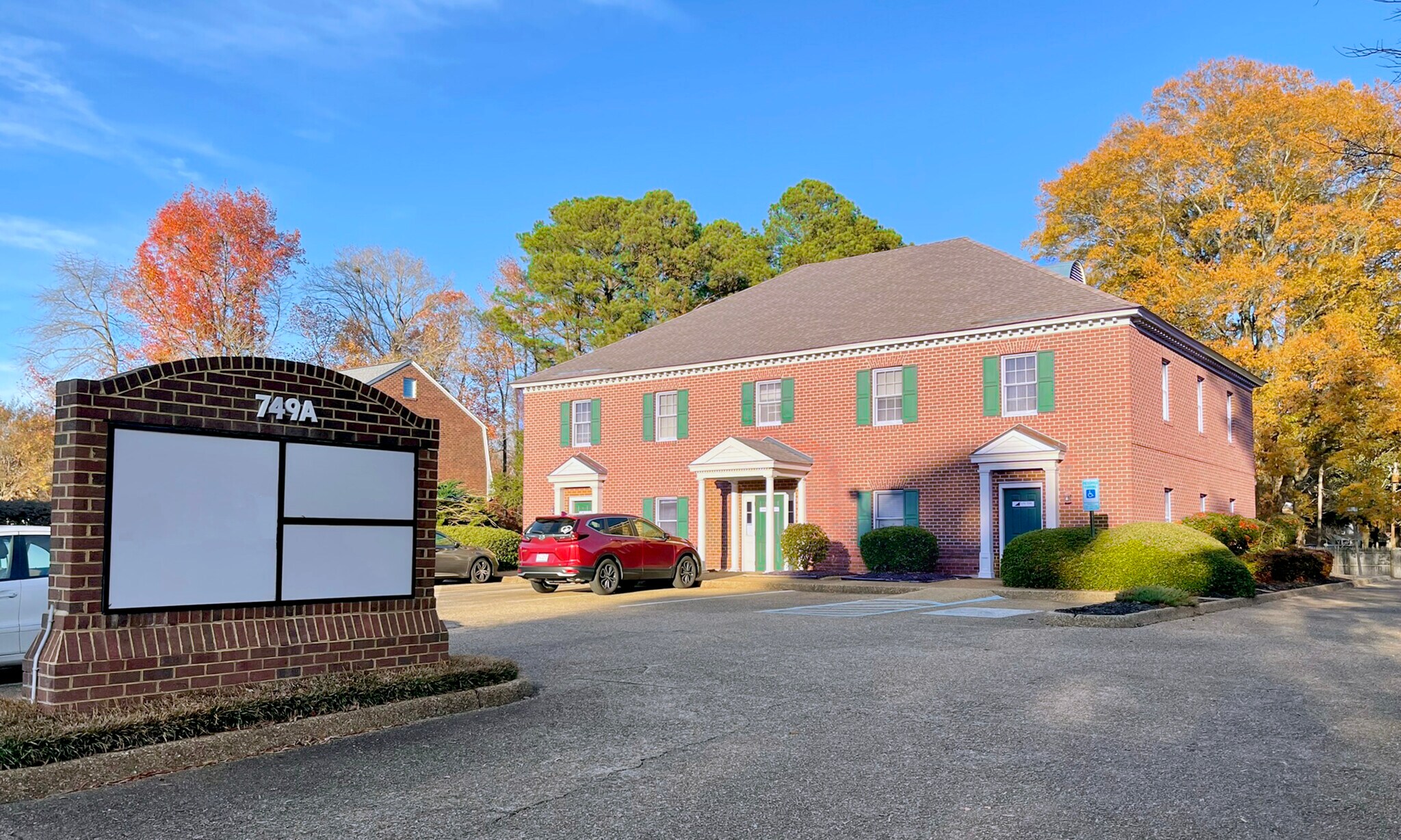 749 Thimble Shoals Blvd, Newport News, VA à louer Photo principale– Image 1 sur 5