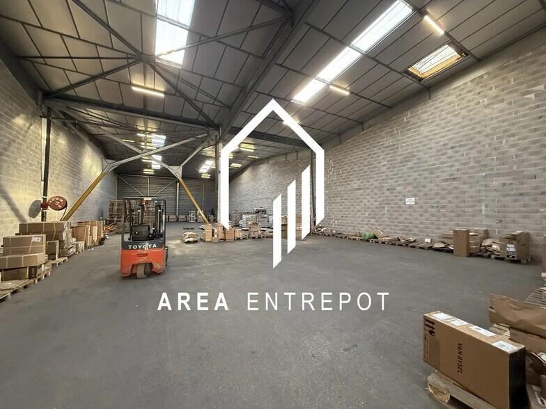 Industriel/Logistique dans Marseille à louer - Photo intérieure – Image 2 sur 6
