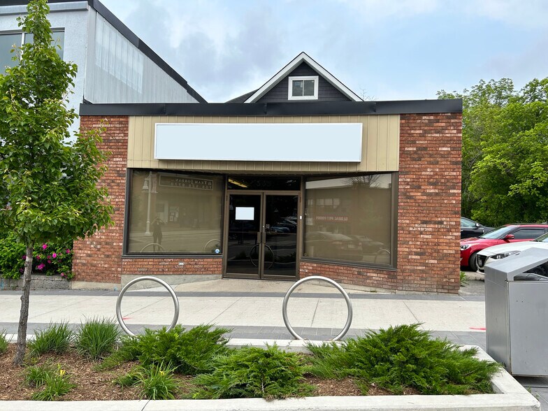 365 King St, Midland, ON à vendre - Photo principale – Image 1 sur 5