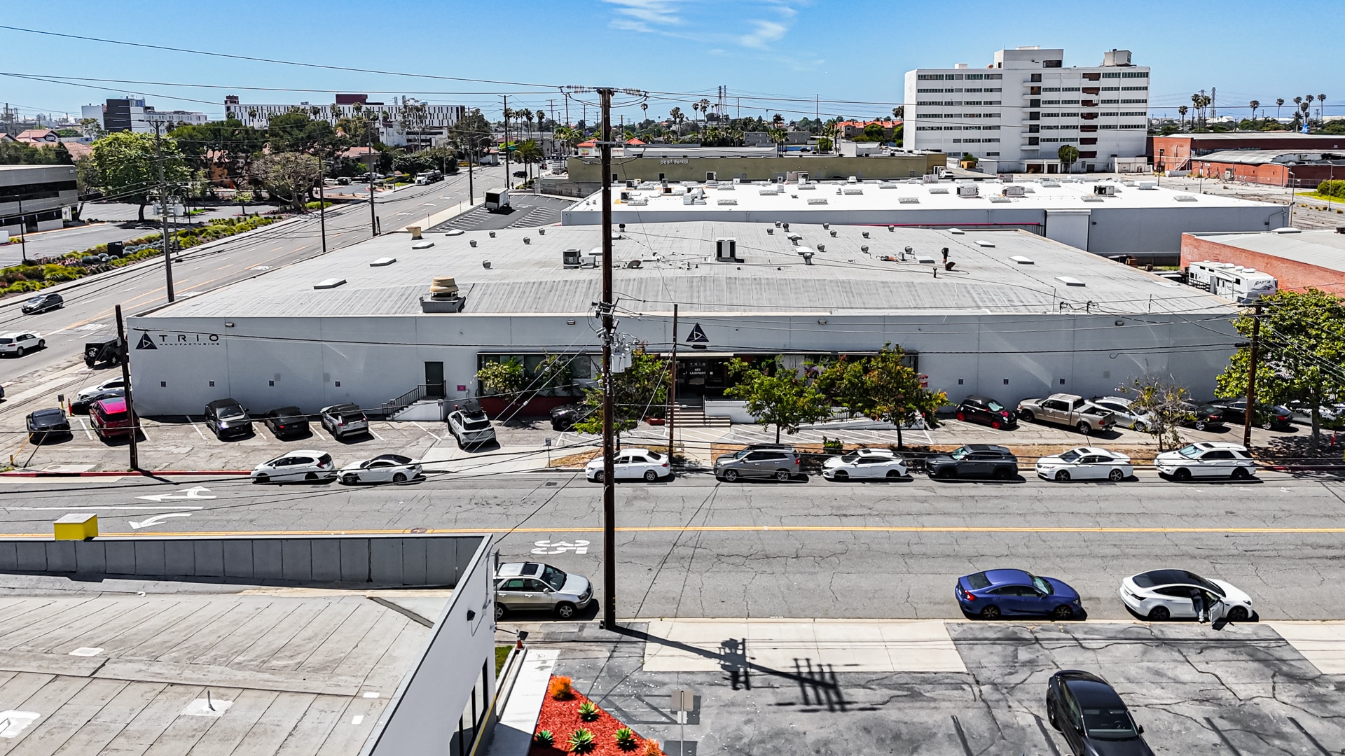 601 Lairport St, El Segundo, CA à louer Photo principale– Image 1 sur 25