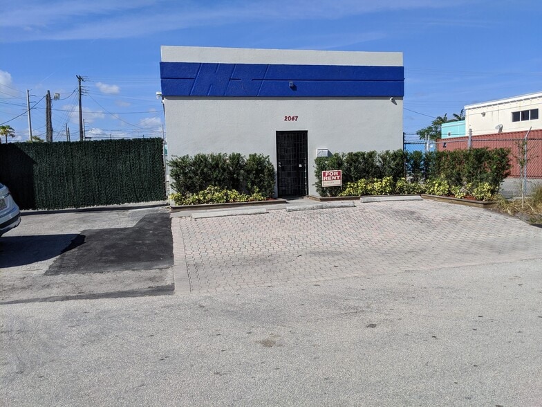 2047 Thomas St, Hollywood, FL à vendre - Photo de l’immeuble – Image 3 sur 18