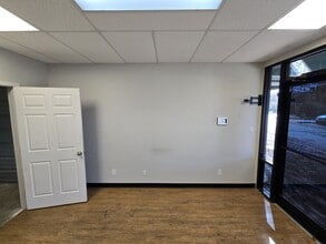 8034 Culebra Rd, San Antonio, TX à louer Photo intérieure– Image 2 sur 5