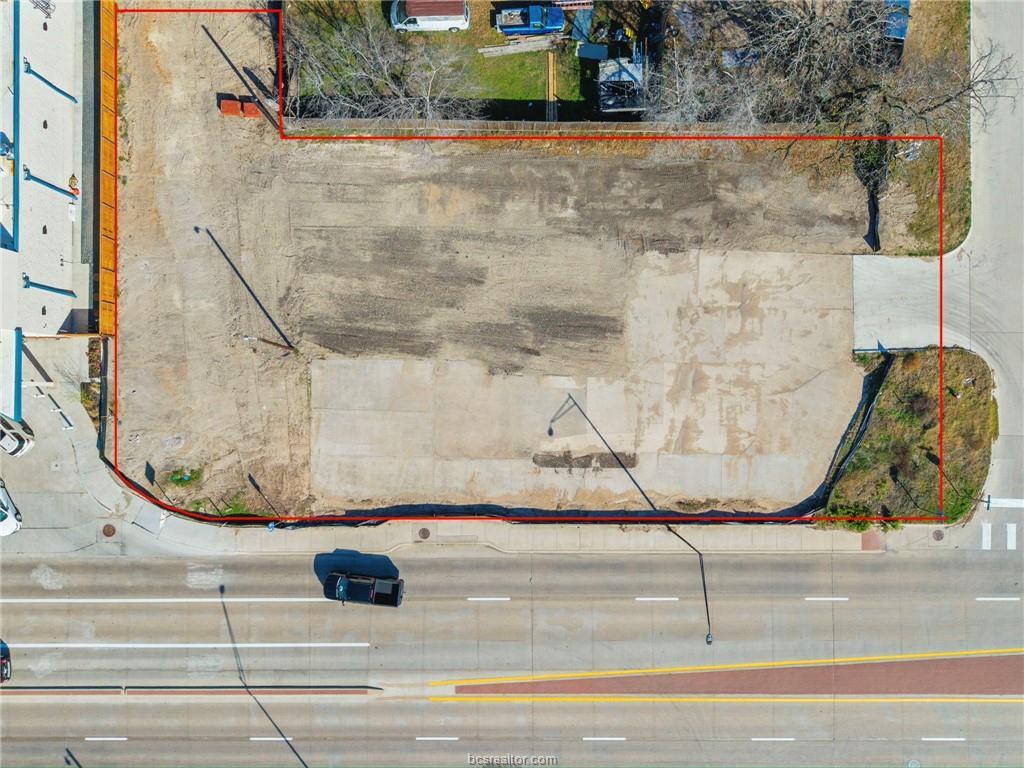 3213 S College Ave, Bryan, TX à vendre Photo principale– Image 1 sur 17