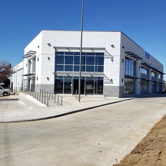 Plus de détails pour 1875 N Interstate 35E, Carrollton, TX - Bureau/Local commercial à louer