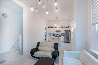 Plus de détails pour 59-61 Mary St, Barrie, ON - Logement à vendre