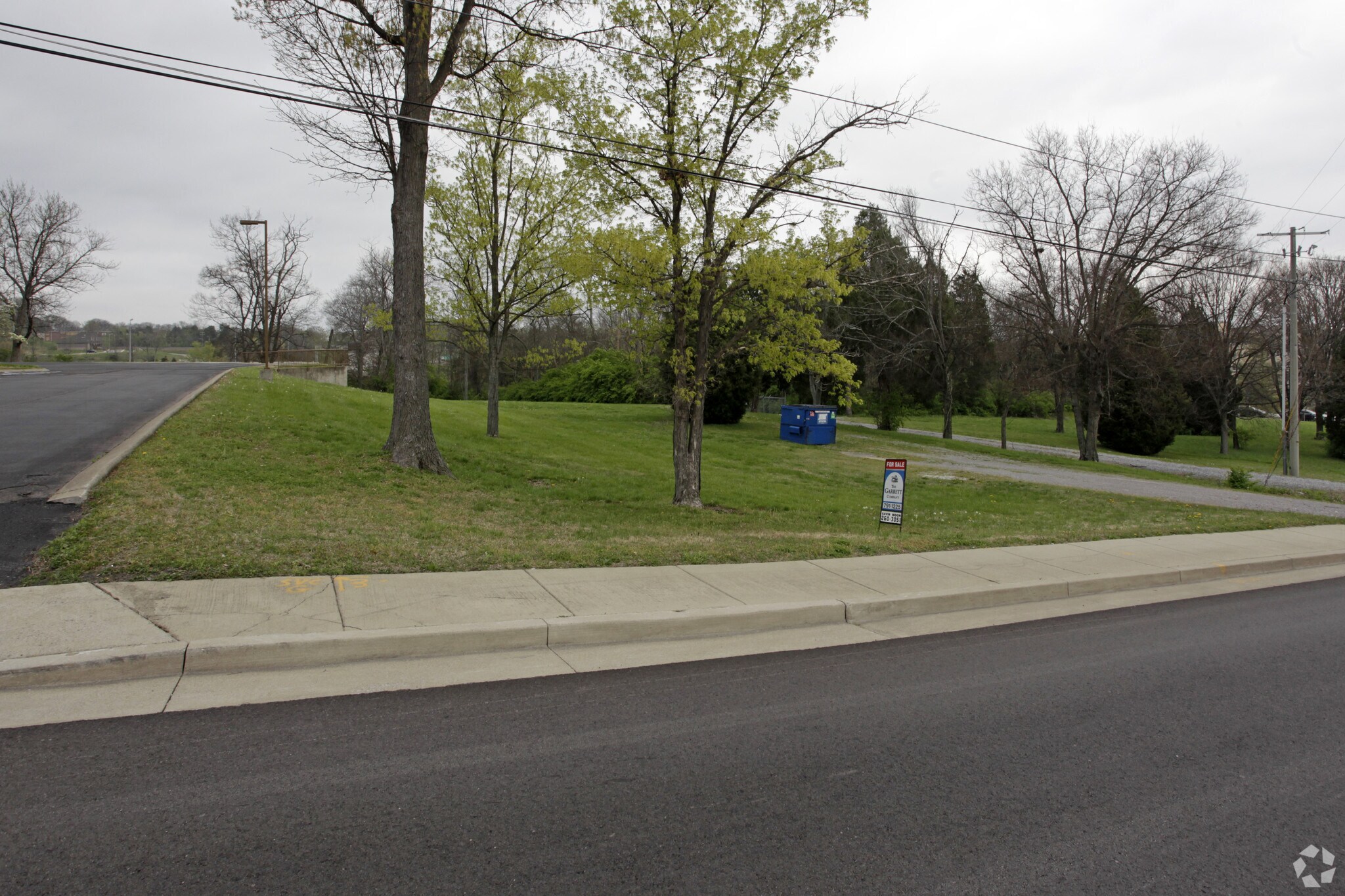 624 Due West Ave, Madison, TN à vendre Photo principale– Image 1 sur 3