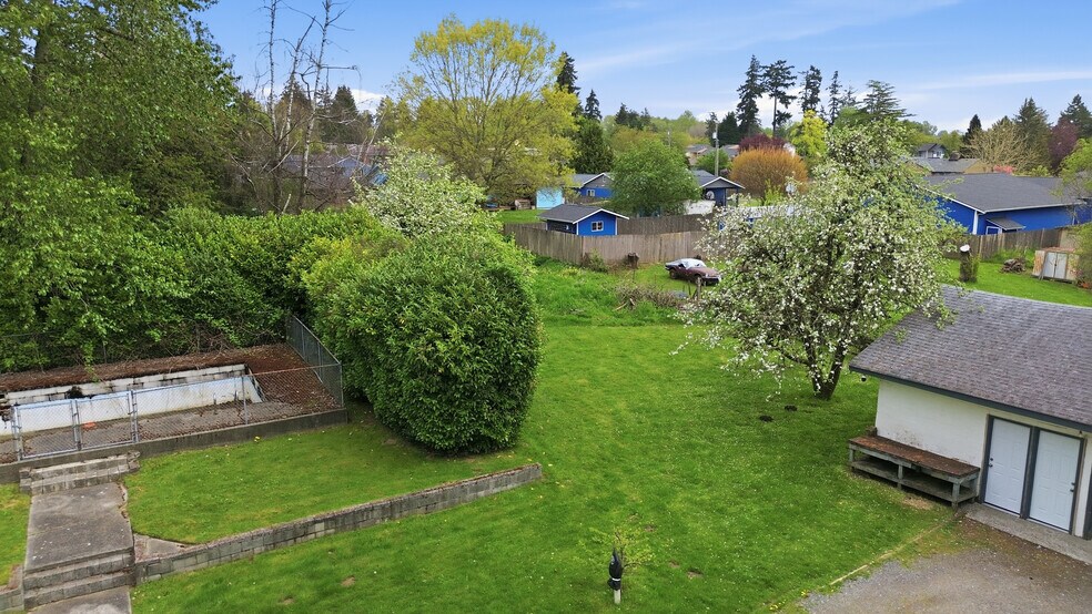 10209 A St S, Tacoma, WA à vendre - Photo de l’immeuble – Image 2 sur 8