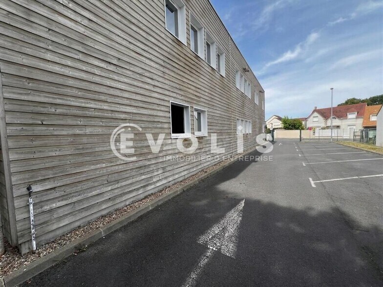 Local d'activités dans Gometz Le Chatel à vendre - Photo de l’immeuble – Image 3 sur 19