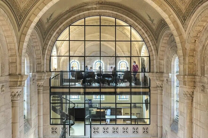 Bureau dans Nantes à louer - Photo de l’immeuble – Image 2 sur 4