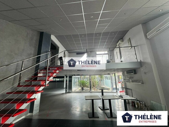 Plus de détails pour Local commercial à vendre