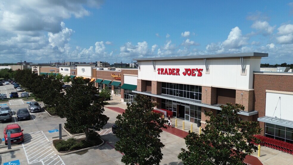 13517 University Blvd, Sugar Land, TX à louer - Photo de l’immeuble – Image 1 sur 20