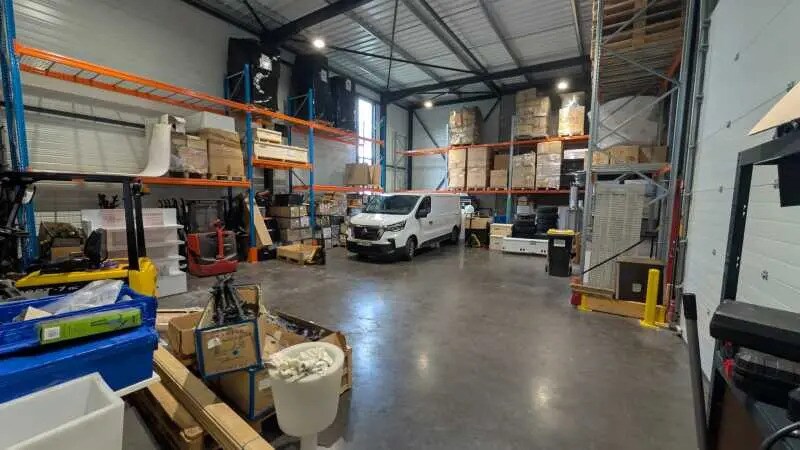 Bureau dans Colombier-Saugnieu à louer - Photo de l’immeuble – Image 2 sur 13