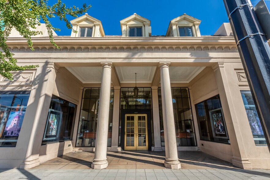 489 E Colorado Blvd, Pasadena, CA à vendre - Photo de l’immeuble – Image 1 sur 12