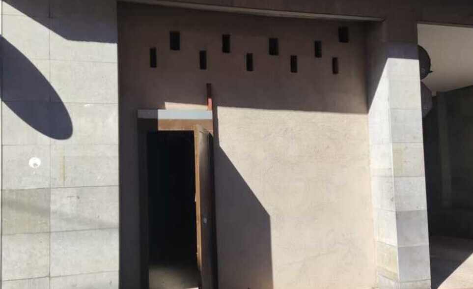 View Photo
