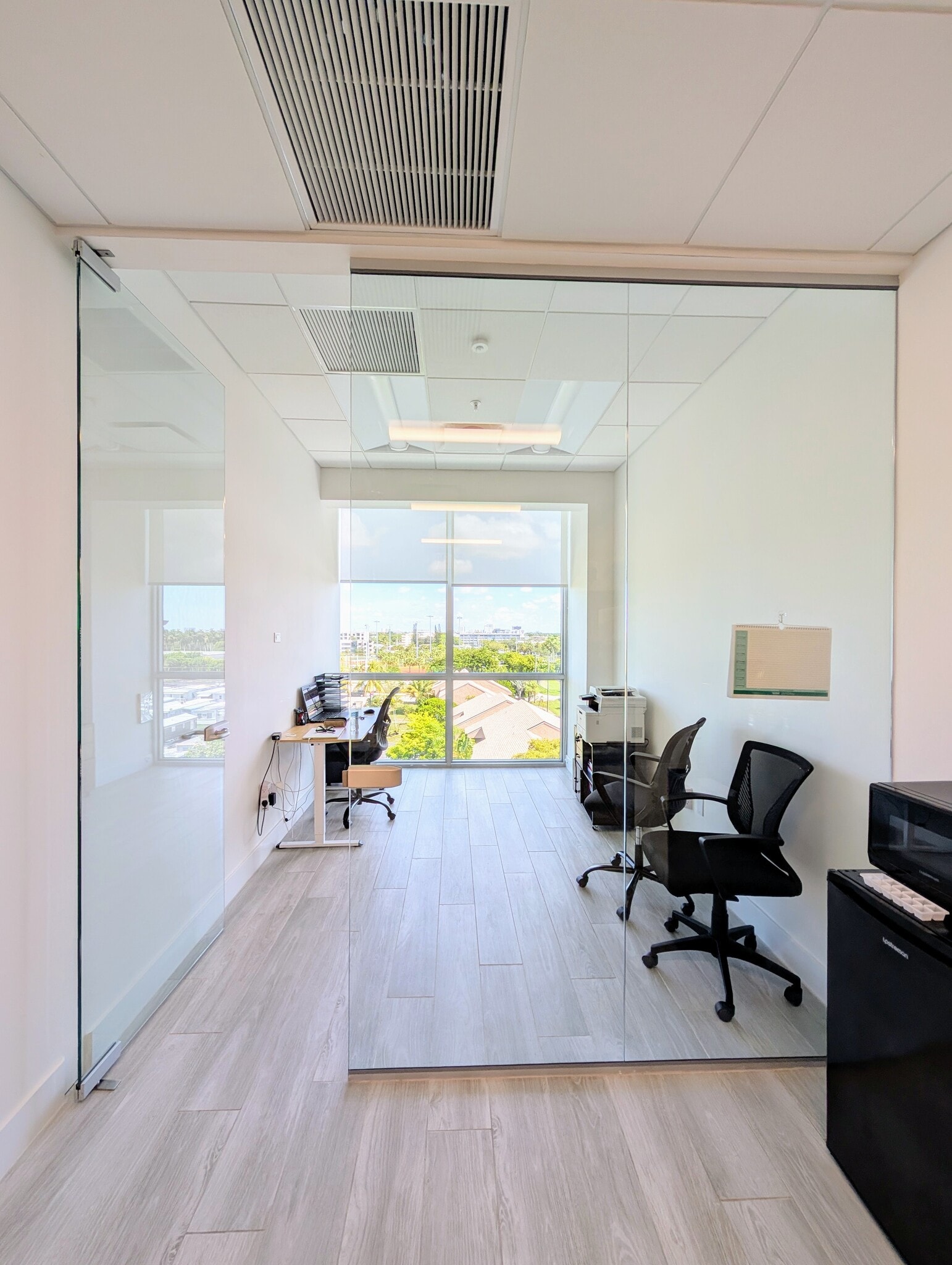 800 SE 4th Ave, Hallandale Beach, FL à louer Photo intérieure– Image 1 sur 7