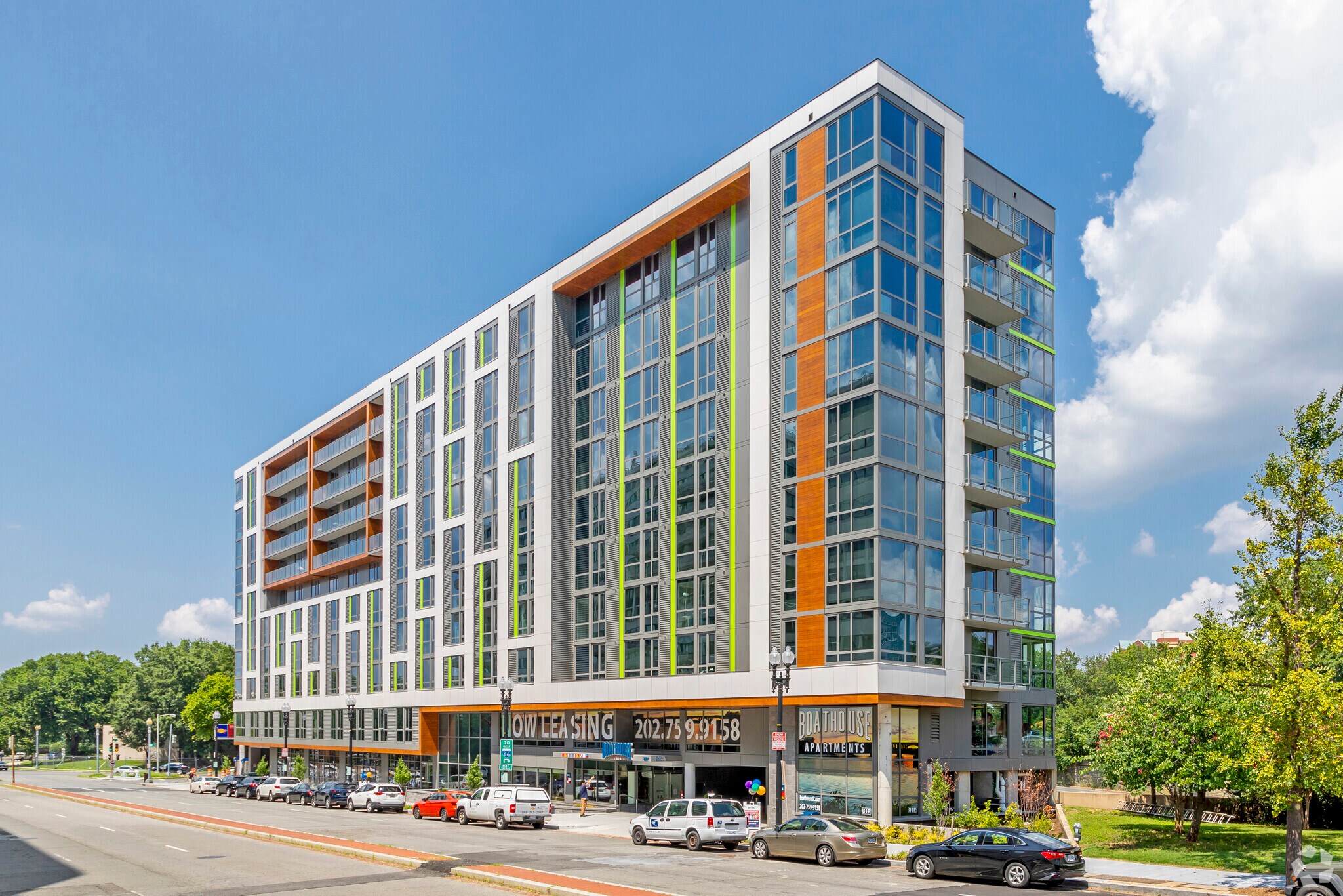 2601 Virginia Ave NW, Washington, DC à louer Photo de l’immeuble– Image 1 sur 13