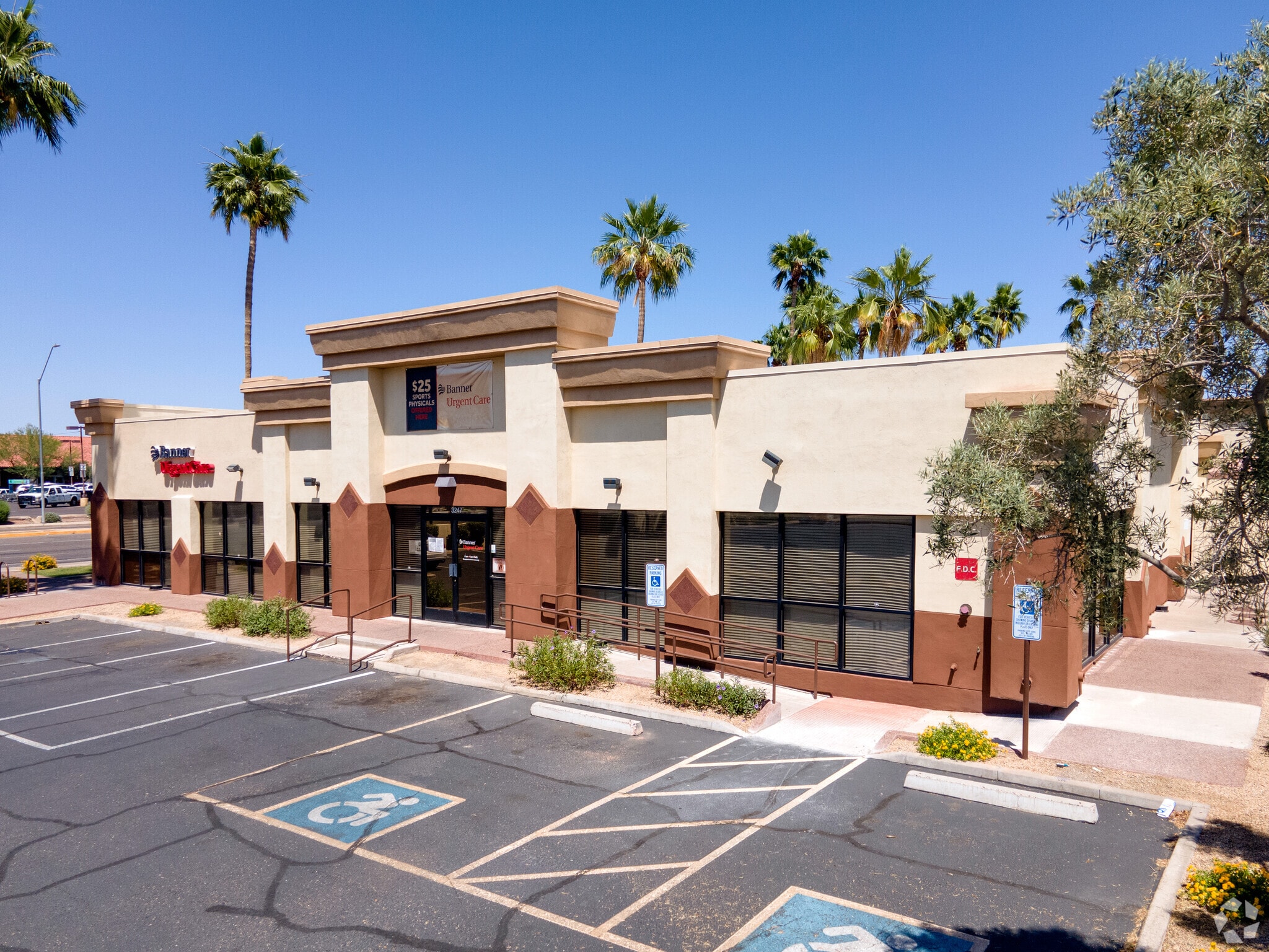 3247 E Bell Rd, Phoenix, AZ à vendre Photo principale– Image 1 sur 4