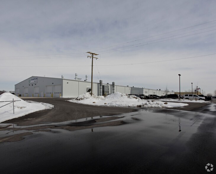 331 Graham Rd, Imlay City, MI à louer - Photo de l’immeuble – Image 2 sur 17
