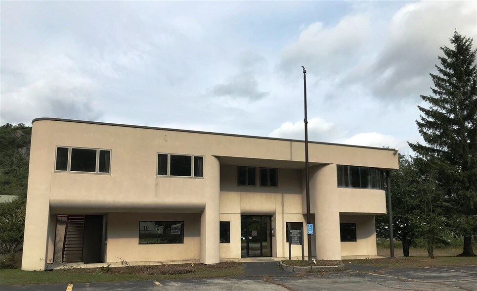 40 Jericho Rd, Berlin, NH à vendre - Photo de l’immeuble – Image 2 sur 9