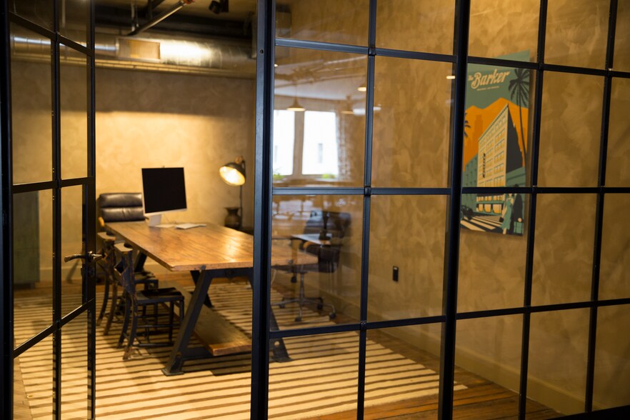 722-728 S Broadway, Los Angeles, CA à louer - Photo de l’immeuble – Image 3 sur 17