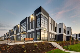 Plus de détails pour 13030 115 Ave, Surrey, BC - Local d’activités à vendre