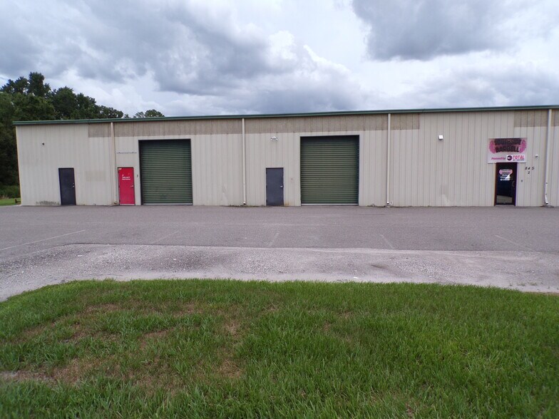 845 Creative Dr, Lakeland, FL à louer - Photo de l’immeuble – Image 1 sur 11
